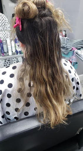 Hair Salon «Twyst Salon», reviews and photos, Twyst Salon, 16315 SW Barrows Rd #208, Beaverton, OR 97007, USA