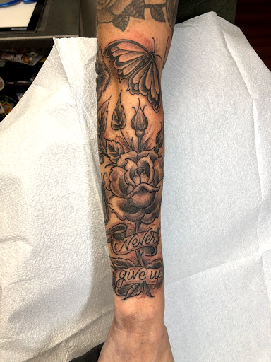 Tattoo Shop «Webbworks Tattoo Studio», reviews and photos, 2067 Pine Ridge Rd, Naples, FL 34109, USA