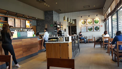 Starbucks Plaza Aeropuerto Monterrey