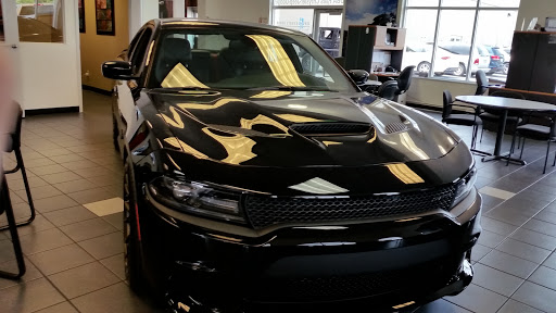 Car Dealer «Falls Chrysler Jeep Dodge», reviews and photos, 4100 State Rd, Cuyahoga Falls, OH 44223, USA