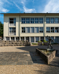 Schulhaus Dorf: