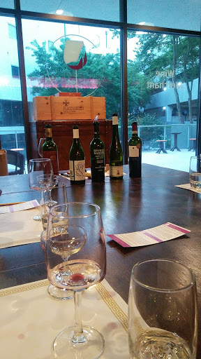 Wine Store «Wine Shoe», reviews and photos, 339 Nelson St SW, Atlanta, GA 30313, USA