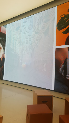 Computer Store «Apple Country Club Plaza», reviews and photos, 227 Nichols Rd, Kansas City, MO 64112, USA