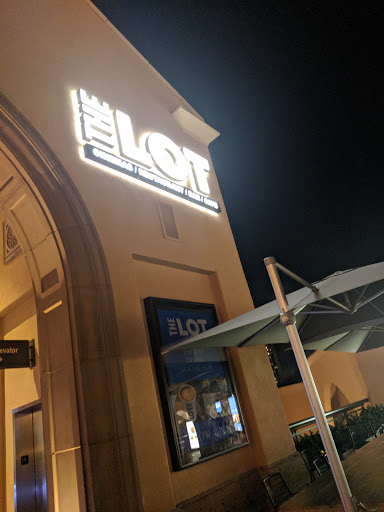 Movie Theater «Island Cinema», reviews and photos, 999 Newport Center Dr, Newport Beach, CA 92660, USA