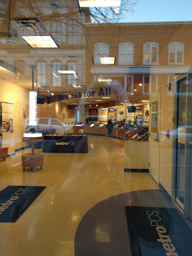Cell Phone Store «MetroPCS Corporate Store», reviews and photos, 117 Merrimack St, Lowell, MA 01852, USA