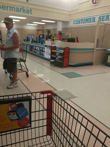 Grocery Store «Winn-Dixie», reviews and photos, 2701 S Woodland Blvd, DeLand, FL 32720, USA