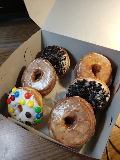 Donut Shop «Golden Donuts», reviews and photos, 4041 Governor Dr, San Diego, CA 92122, USA