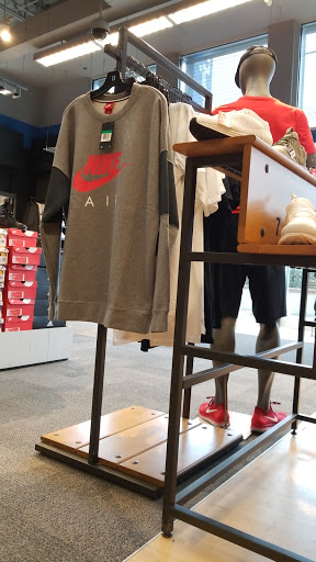 Shoe Store «Finish Line», reviews and photos, 14511 Clay Terrace Blvd, Carmel, IN 46032, USA