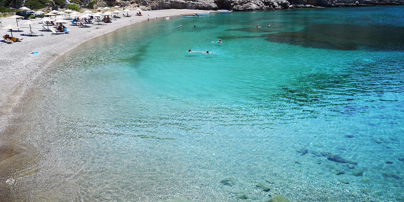 Foto de Paralia Avlonia con muy limpio nivel de limpieza