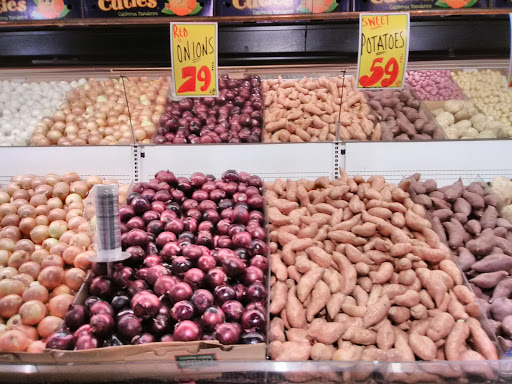 Grocery Store «Fresh Farms», reviews and photos, 20 S Milwaukee Ave, Wheeling, IL 60090, USA