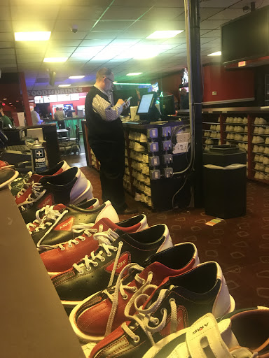 Bowling Alley «AMF Diamond Lanes», reviews and photos, 267 N Forest Blvd, Houston, TX 77090, USA