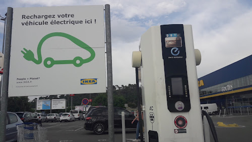 Station de recharge pour véhicules électriques à Bédarrides