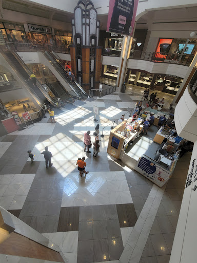 Department Store «Von Maur», reviews and photos, 10010 California St, Omaha, NE 68114, USA