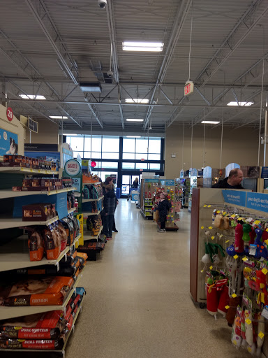 Pet Supply Store «PetSmart», reviews and photos, 4810 1st Ave NE, Cedar Rapids, IA 52402, USA