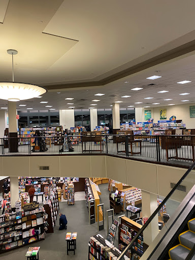 Book Store «Barnes & Noble», reviews and photos, 5959 Triangle Town Blvd, Raleigh, NC 27616, USA