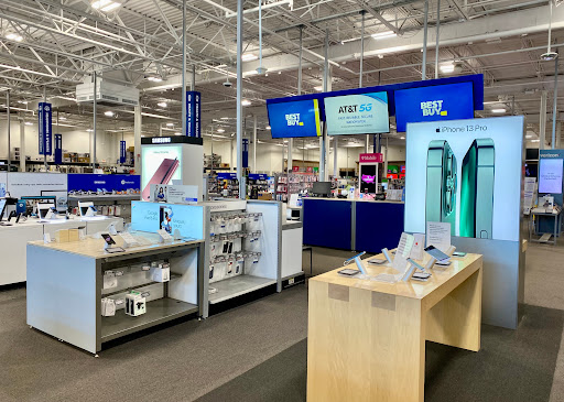 Electronics Store «Best Buy», reviews and photos, 615 E Palatine Rd, Arlington Heights, IL 60004, USA