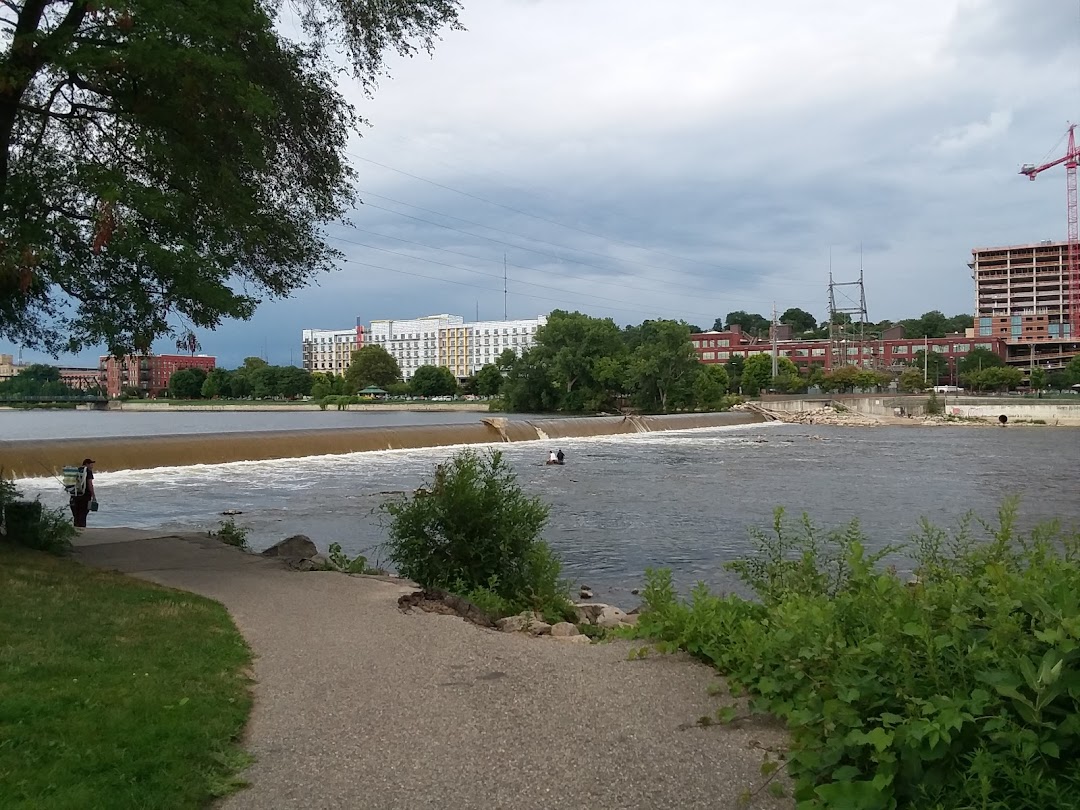 Riverwalk Grand River Grand Rapids MI
