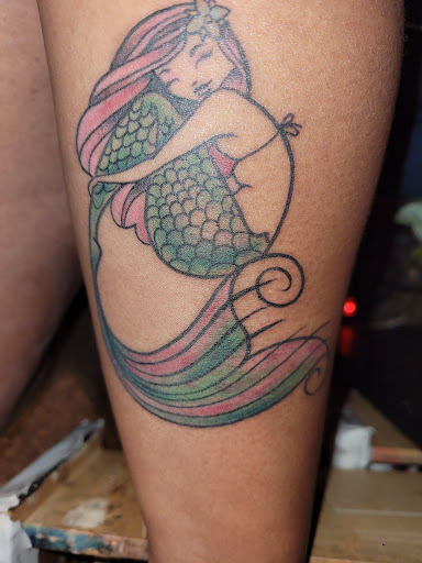 Tattoo Shop «Red Octopus Tattoos & Body Piercings», reviews and photos, 7465 Annapolis Rd, Hyattsville, MD 20784, USA