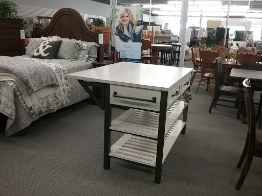 Furniture Store «DT McCall & Sons», reviews and photos, 1029 W Main St, Lebanon, TN 37087, USA