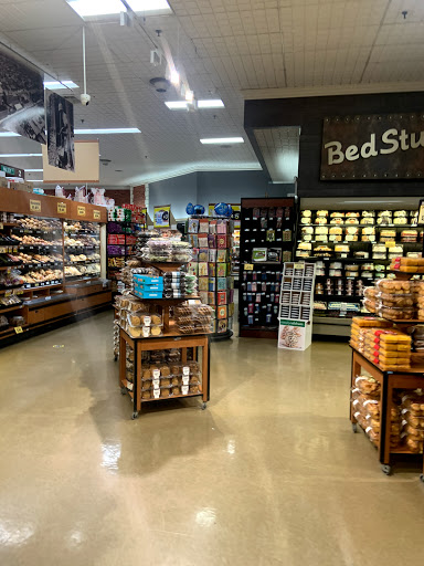 Grocery Store «Super Foodtown of Bedford Stuyvesant», reviews and photos, 1420 Fulton St, Brooklyn, NY 11216, USA
