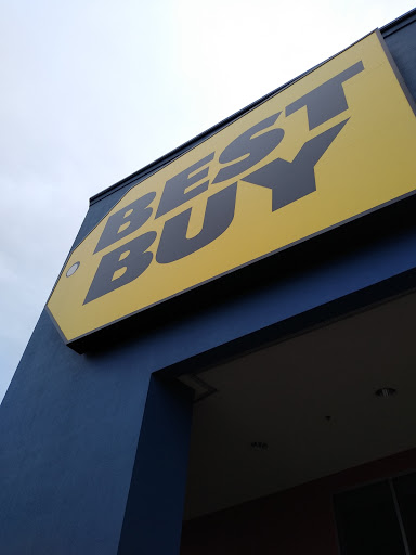 Electronics Store «Best Buy», reviews and photos, 3055 SW Cedar Hills Blvd, Beaverton, OR 97005, USA