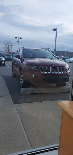 Used Car Dealer «CarMax», reviews and photos, 4431 28th St SE, Kentwood, MI 49512, USA