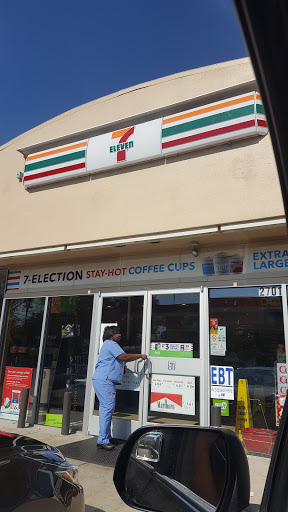 7-Eleven, 2701 The Plaza, Charlotte, NC 28205, USA, 