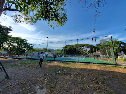 CANCHA DE TENIS POLIDEPORTIVO