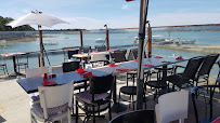 Atmosphère du Bar-restaurant à huîtres L'Huître la Toulverne - Au Rythme des marées à Baden - n°16