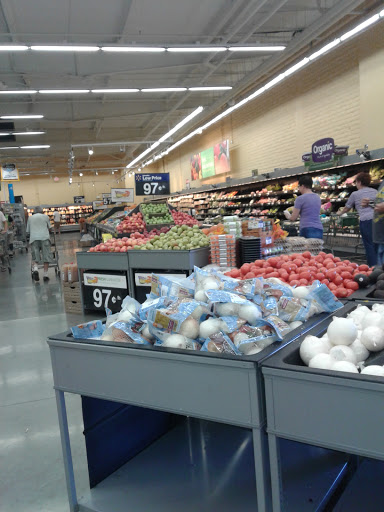 Discount supermarket Escondido
