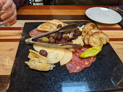 Italian Restaurant «La Bottega Cafe Deli Wine Shop», reviews and photos, 1905 Main St, Vancouver, WA 98660, USA