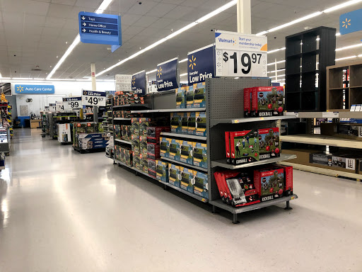 Department Store «Walmart Supercenter», reviews and photos, 5323 E Court St N, Burton, MI 48509, USA