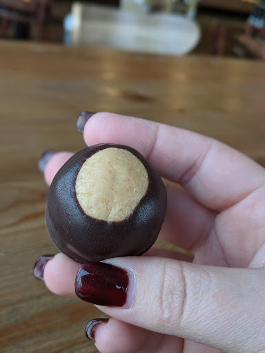 Wedding Bakery «elé Cake Co.», reviews and photos, 810 E Dixie Dr, Dayton, OH 45449, USA