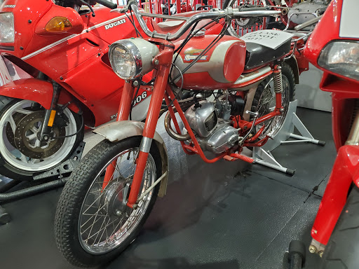 Motorcycle Dealer «Commonwealth Motorcycles», reviews and photos, 625 E Jefferson St, Louisville, KY 40202, USA