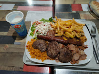 Plats et boissons du Kebab Altın Döner à Chartres - n°3