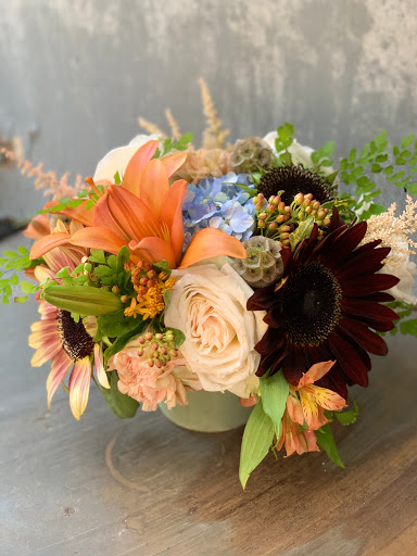 Florist «Petals & Vines», reviews and photos, 410 Main St E, Monmouth, OR 97361, USA