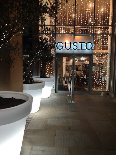 Gusto Italian - Pizza