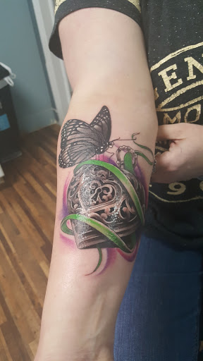 Tattoo Shop «Modern Electric Tattoo and Body Piercing», reviews and photos, 411 S Wesleyan Blvd, Rocky Mount, NC 27803, USA