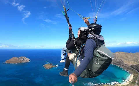 O'ahu Hawaii Tandem Paragliding Flights image