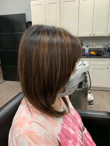 Beauty Salon «Cutz Hair Salon», reviews and photos, 2956 S Rochester Rd, Rochester Hills, MI 48307, USA