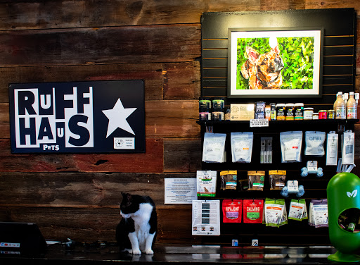 Pet Supply Store «Ruff Haus Pets», reviews and photos, 4652 N Rockwell St, Chicago, IL 60625, USA