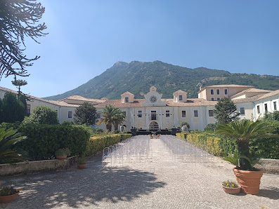 Palazzo Abbaziale di Loreto Via Loreto, 1, 83013 Mercogliano AV, Italia