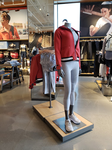 Clothing Store «Under Armour Brand House», reviews and photos, 1201 Woodward Ave, Detroit, MI 48226, USA