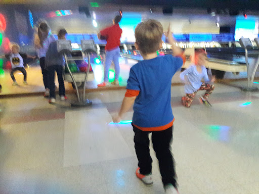 Bowling Alley «Nautical Bowling Lanes», reviews and photos, 184 Miller Rd, Avon Lake, OH 44012, USA