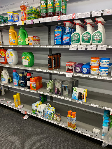 Office Supply Store «Staples», reviews and photos, 24-41 31st St, Astoria, NY 11102, USA