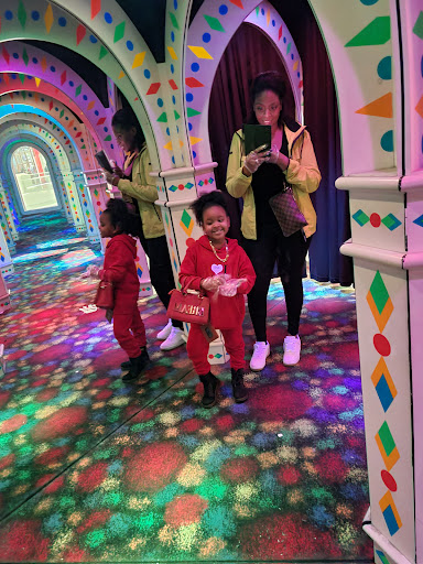 Tourist Attraction «Amazing Mirror Maze», reviews and photos, 353 N E Ct, Bloomington, MN 55425, USA