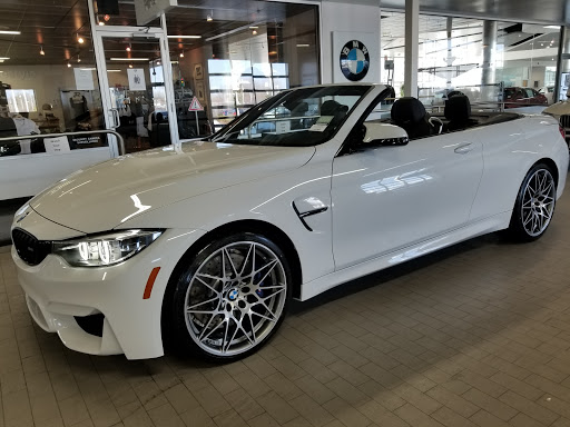 BMW Dealer «BMW of Milwaukee North», reviews and photos, 5990 N Green Bay Ave, Glendale, WI 53209, USA