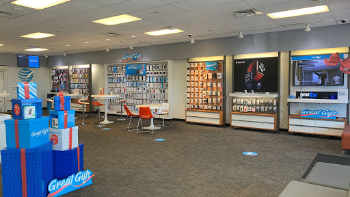 Cell Phone Store «AT&T», reviews and photos, 1107 3rd St SW #1, Winter Haven, FL 33880, USA