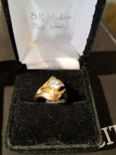 Jewelry Store «S R Hoskins Fine Jewelry», reviews and photos, 207 Central Ave, Osseo, MN 55369, USA