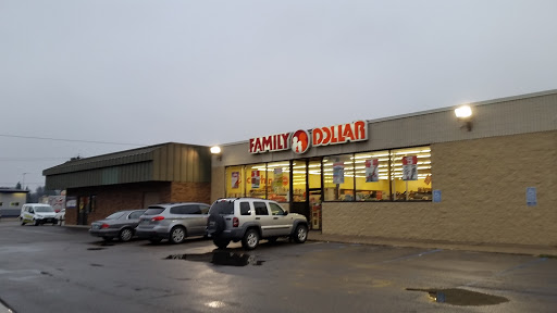 FAMILY DOLLAR, 2820 Broadway N, Fargo, ND 58102, USA, 